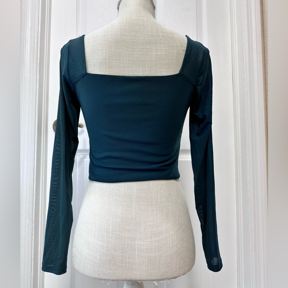 Green Fitted Crop Top with sheer sleeves Size XS - Picture 4 of 6
